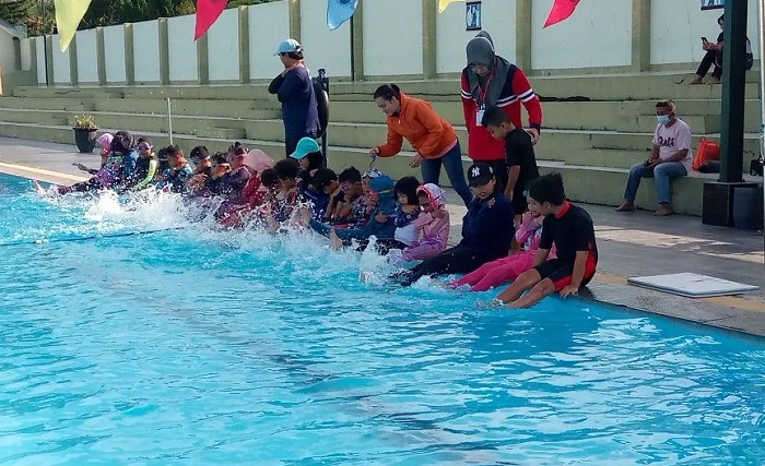 Pengen Lihai Berenang Ini Dia Penyedia Jasa Kursus Renang Di Cirebon