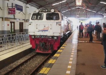 Lampaui Target, KAI Cirebon Berangkatkan 85.886 Penumpang Selama Nataru 2023