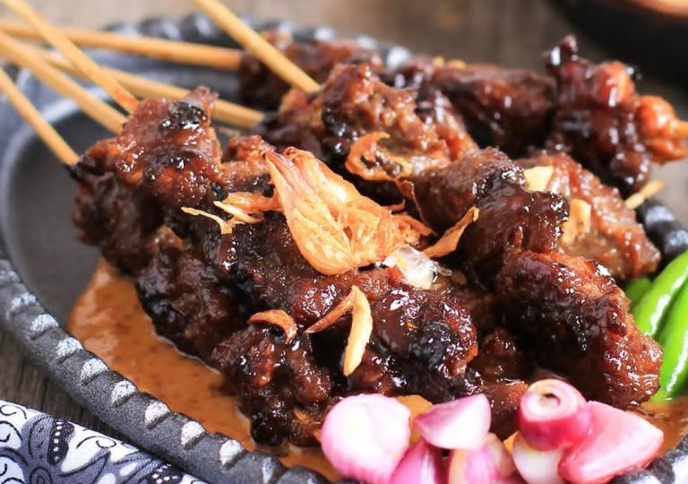 Sate Pak Gianto