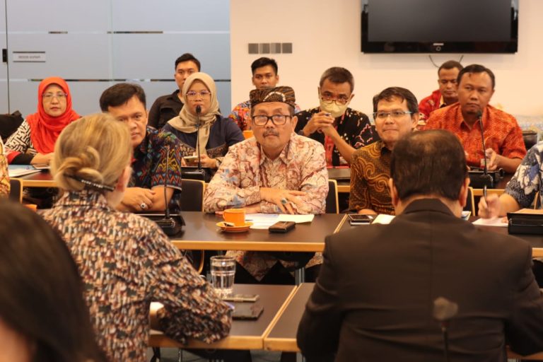 Bupati Cirebon Imron