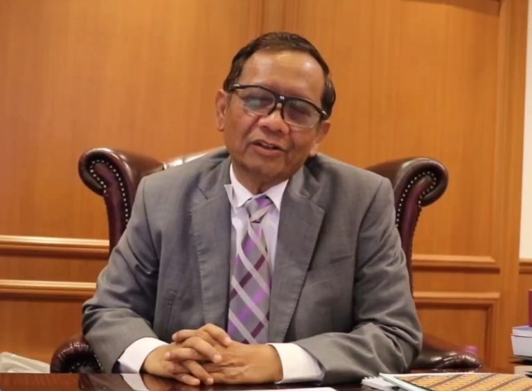 Mahfud Bahagia Vonis