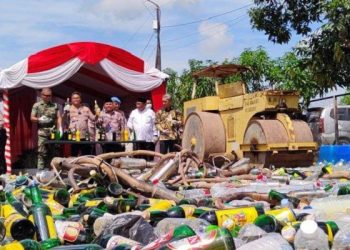 Operasi Pekat 2023, Polres Indramayu Musnahkan 17.120 Botol Miras dan 35 Knalpot Bising