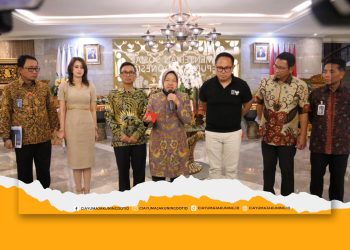 Foto bersama, Menteri Sosial Tri Rismaharini dan Wakil Menteri BUMN Kartika Wirjoatmodjo