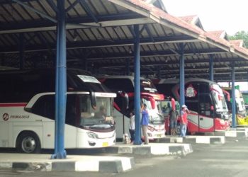 Banjir Setinggi Orang Dewasa Terjang Kawasan Perbatasan Kota Cirebon