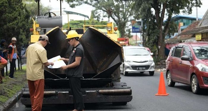 Ridwan Kamil: 10 KM Perbaikan Jalan Provinsi di Cirebon Kelar Sebelum Lebaran