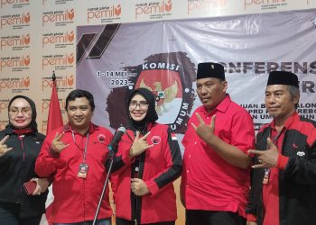 PDIP Kota Cirebon Daftarkan 35 Bacaleg ke KPU