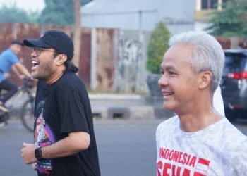 Usai Berlari, Ganjar Pranowo Nikmati Kuliner Favorit Ikan Asin Jambal Roti di Kota Cirebon