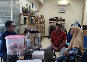 Dua pelaku UMKM Cirebon