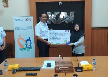 KAI Cirebon Salurkan Bantuan Guna Bangun Sarpras Pendidikan dan Rumah Ibadah
