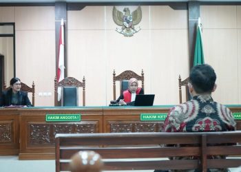 PN Indramayu Vonis Dua Terdakwa Penimbun Puluhan Ribu Botol Miras