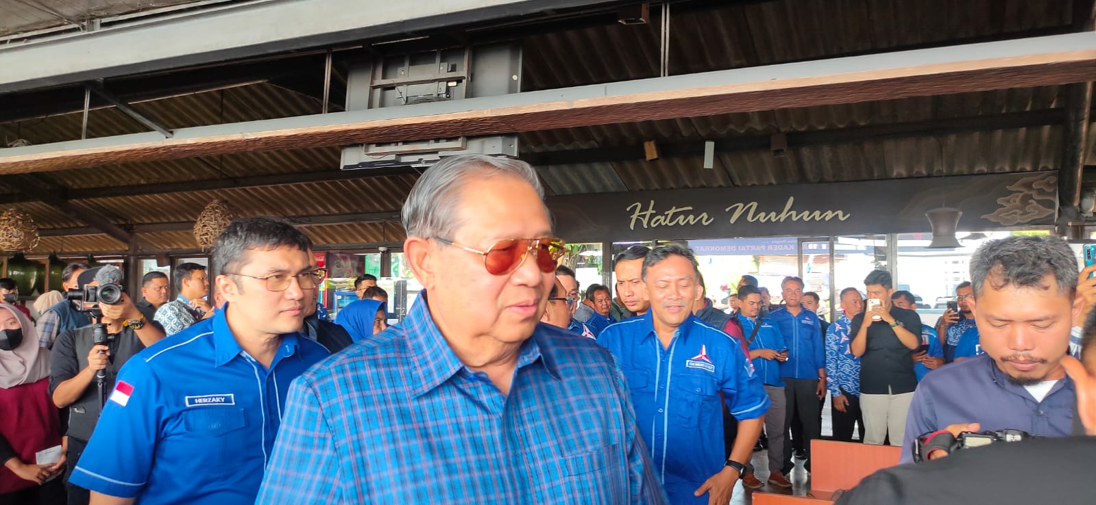 Susilo Bambang Yudhoyono memberi pembekalan politik kepada kader di Cirebon