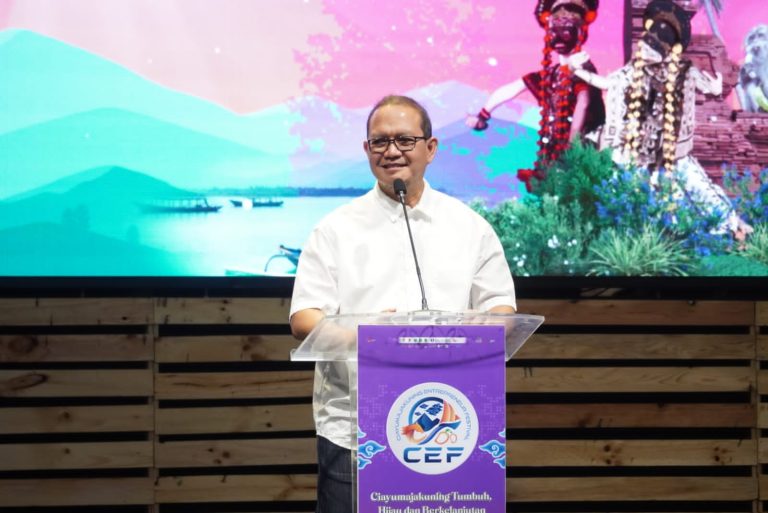 Kepala BI Cirebon Hestu Wibowo menutup kegiatan Ciayumajakuning Enterpreneur Festival 2023