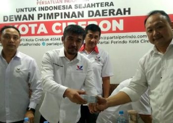 Perindo Distribusikan 5000 KTA Berasuransi kepada 32 Bacaleg DPRD Kota Cirebon