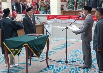 Suhaili Resmi Gantikan Affiati Jadi Anggota Komisi I DPRD Kota Cirebon