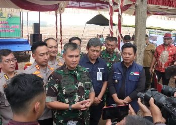 Kapolres Majalengka Kawal Pangdam III Siliwangi Kunker ke Desa Mekarmulya Kertajati