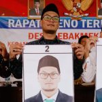 Calon Kuwu Lebak Mekar nomor urut 2, Zainal Mutaqin