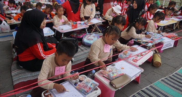 840 Anak Usia Dini Ikuti Lomba Seni Kolase Himpaudi Indramayu
