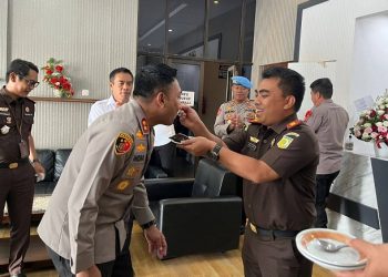 Pererat Silaturahmi, Kajari Majalengka Beri Kejutan pada HUT ke-41 Kapolres
