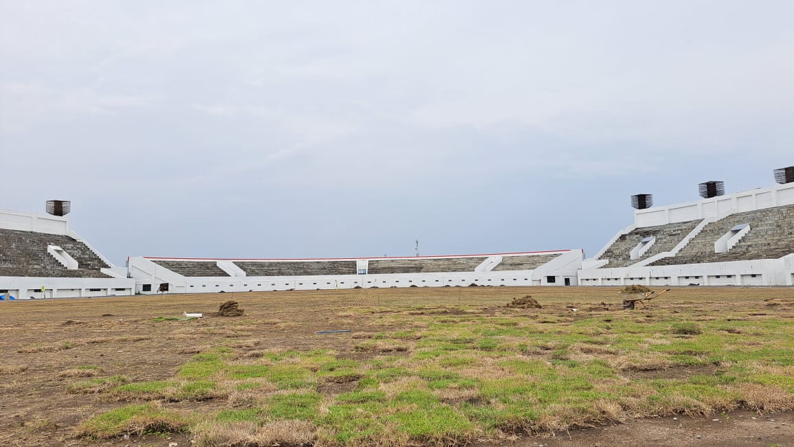 Rumput stadion watubelah