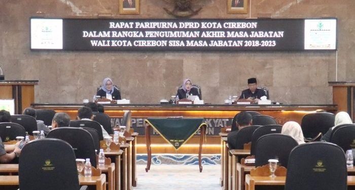 DPRD Kota Cirebon Umumkan Pengangkatan dan Pemberhentian Eti Herawati