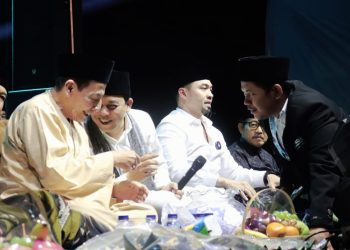 Sholawat dan doa kebangsaan untuk Prabowo-Gibran di Ponpes Buntet Cirebon