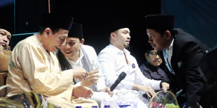 Sholawat dan doa kebangsaan untuk Prabowo-Gibran di Ponpes Buntet Cirebon