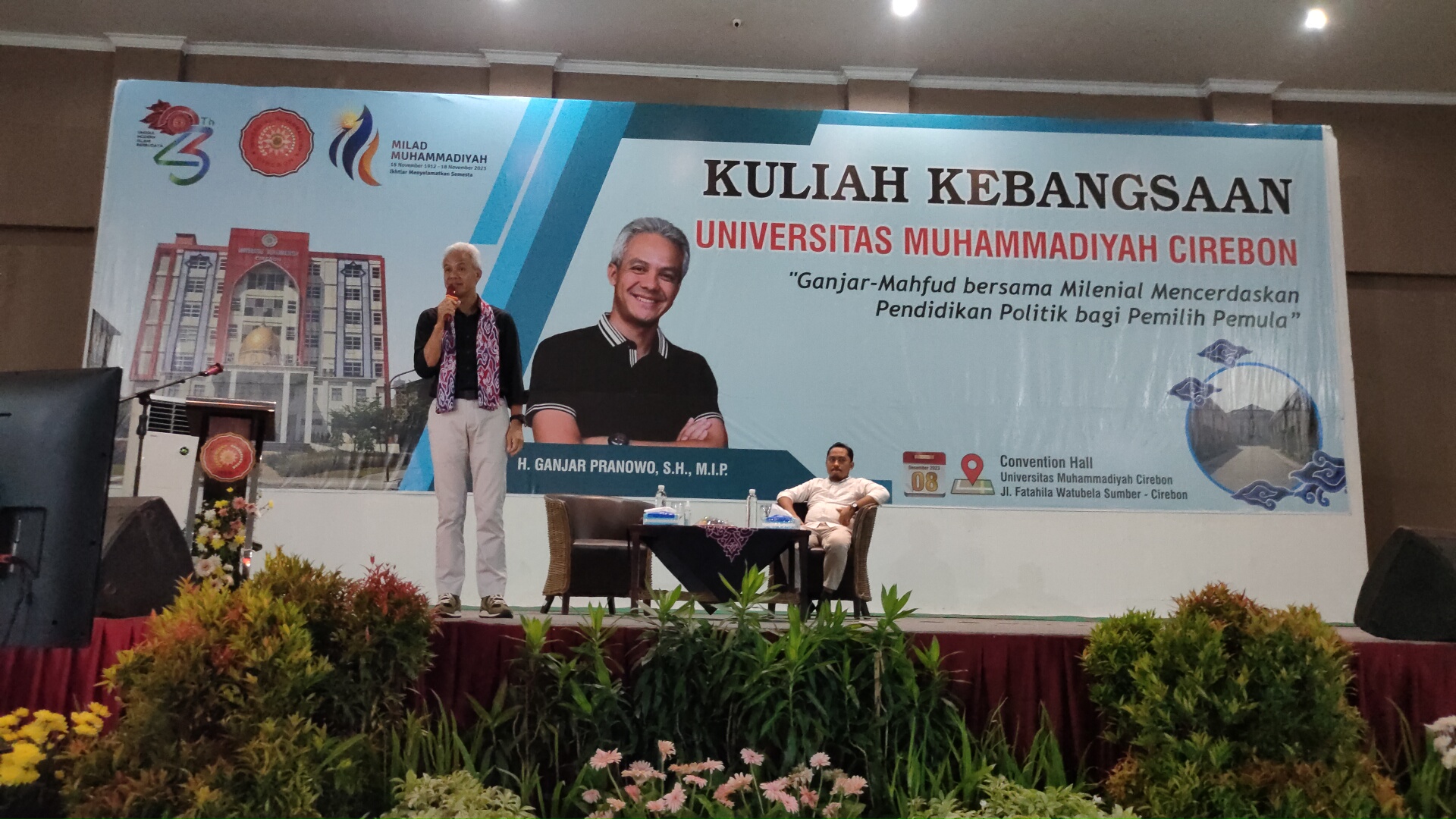 Capres Ganjar Pranowo saat mengisi kuliah kebangsaan di UMC Cirebon. (Ciayumajakuning.id)