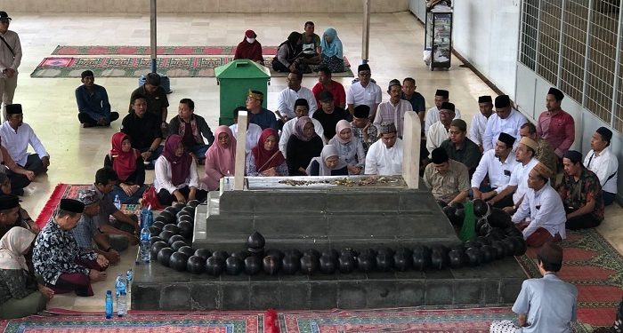Wisata Religi Bupati Indramayu dari Makam Habib Keling Hingga Situs Buyut Banjar