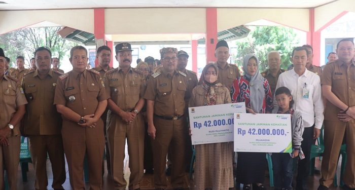 BPJS Ketenagakerjaan Cirebon Santuni Dua Keluarga Kuwu yang Meninggal Dunia