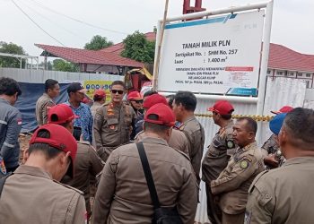 Satpol PP Indramayu Kembali Segel Proyek Milik PLN di Losarang