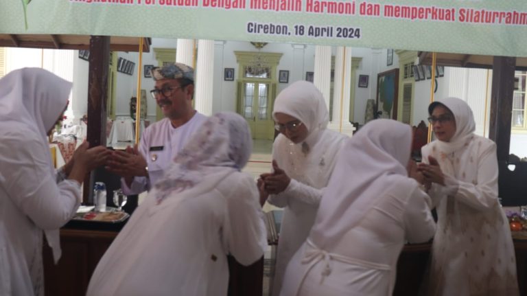 Hadiri Halal Bihalal PKK, Bupati Cirebon Minta Peran Perempuan Lebih Dominan
