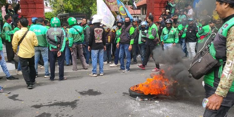 Ojol Cirebon Demo