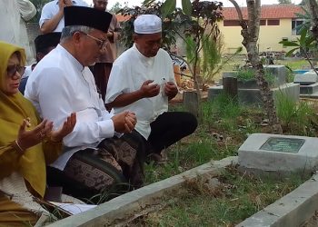 Napak Tilas, Bacagub Jabar Ahmad Syaikhu Pulkam ke Ciledug Cirebon