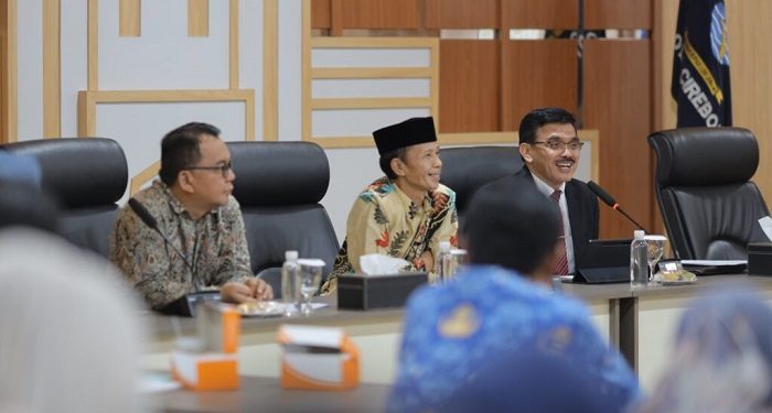 Tim Penilai Monev KI Jabar 2024 Lakukan Uji Publik ke Kota Cirebon