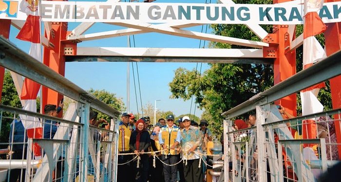 Kementerian PUPR Resmikan Jembatan Gantung Krasak Jatibarang Indramayu