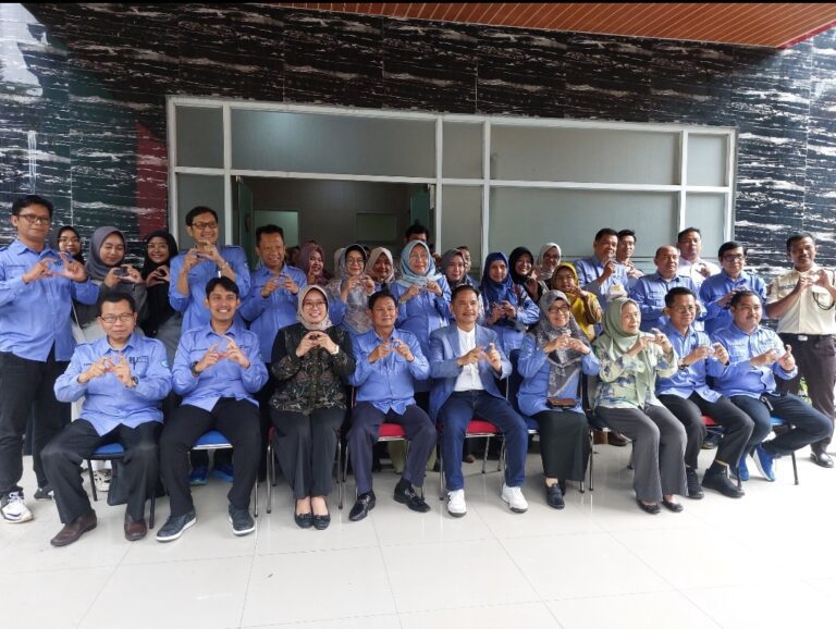 YPSGJ Berangkatkan 20 Jamaah Umroh dalam Rangka Dies Natalis UGJ ke-64