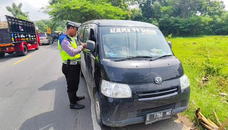 Marak Travel Gelap, Polresta Cirebon Gelar Razia