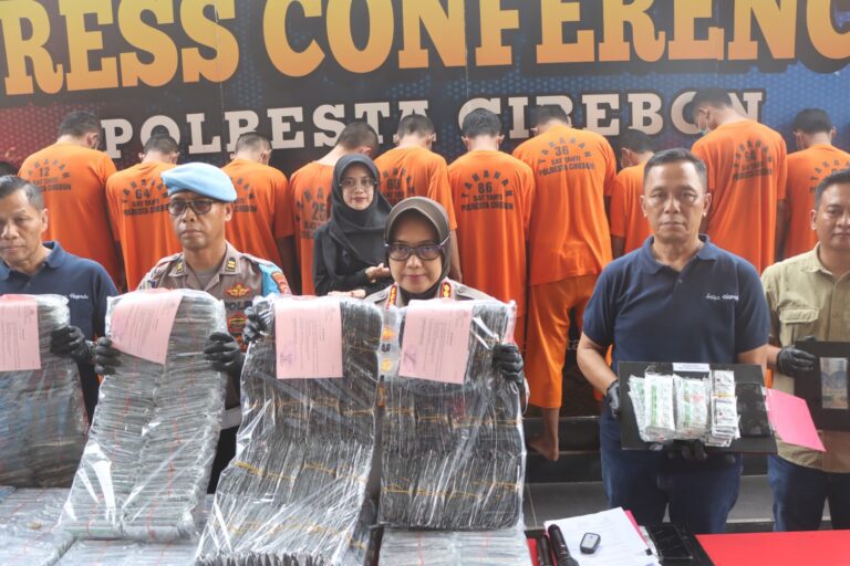 Polresta Cirebon Bekuk 17 Tersangka Pengedar Barang Haram