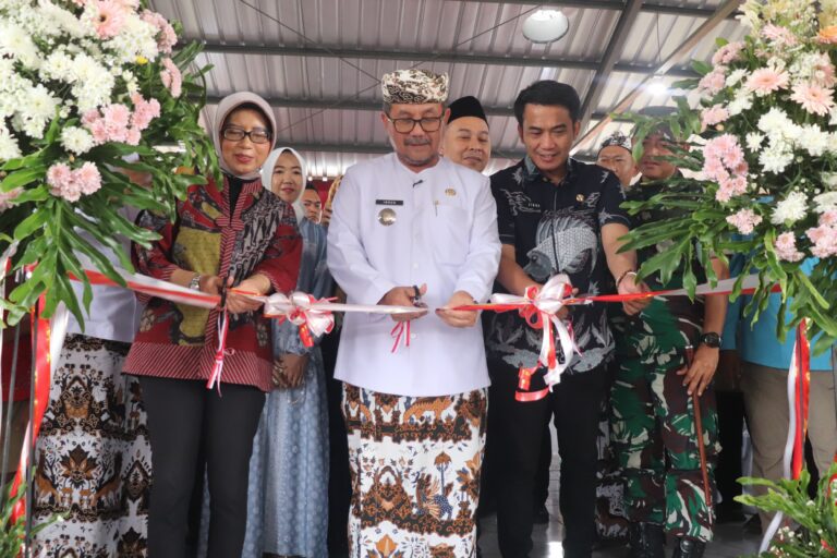 Pemkab Cirebon Resmikan Pasar Minggu Palimanan Usai Direvitalisasi