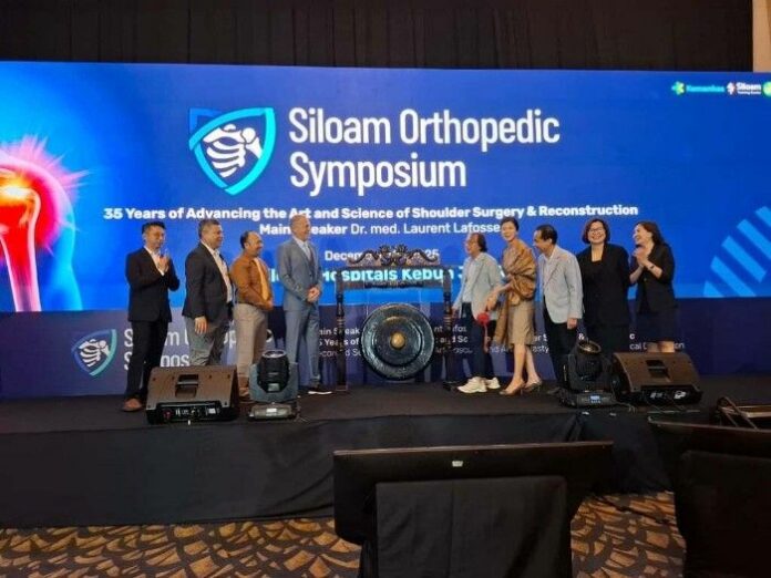 Pakar Bedah Bahu Terkemuka Dunia Dr. Laurent Lafosse