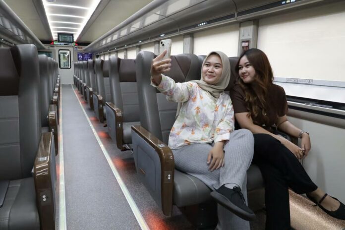 Pelayanan Lebih Baik, KAI Daop 2 Bandung Hadirkan Rangkaian Stainless Steel New Generation untuk Pelanggan KA Argo Wilis, Turangga, dan Parahyangan