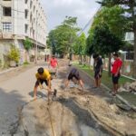 Karang Taruna Sicalung bersama warga swadaya lakukan perbaikan jalan Kandang Perahu (Foto: istimewa)