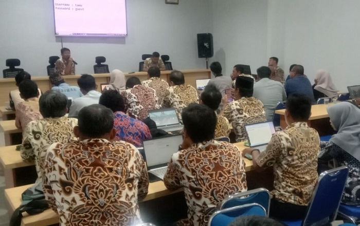 30 Desa di Empat Kecamatan Kabupaten Cirebon Ikuti Bimtek SID
