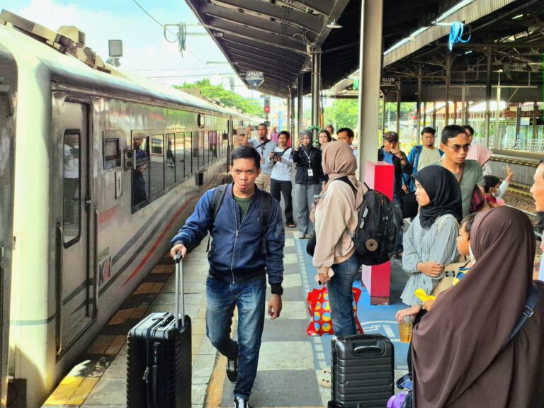 Tiket Kereta Lebaran 2026 di Daop 3 Cirebon Masih Tersedia 100 Ribu Lebih, Segera Pesan Sebelum Habis