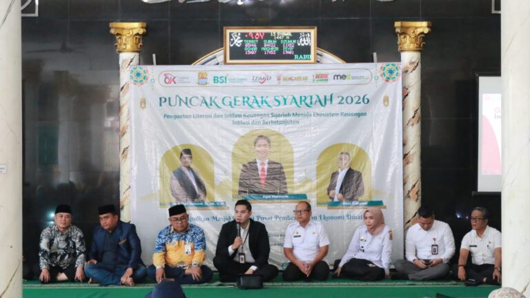 OJK Cirebon Perkuat Literasi Keuangan Syariah ke Jamaah Masjid
