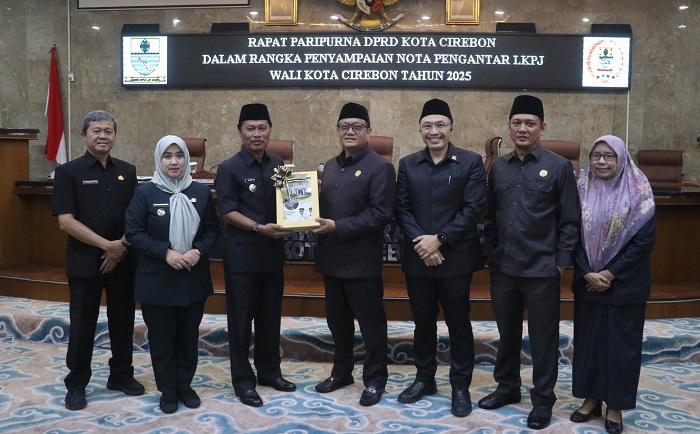 DPRD Terima Penyampaian LKPj Wali Kota Cirebon 2025