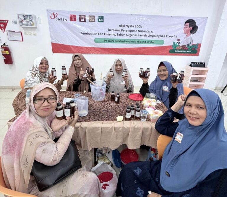 JAPFA Dorong Peran Perempuan dalam Mitigasi Iklim melalui Pelatihan Ecoenzyme di Cirebon