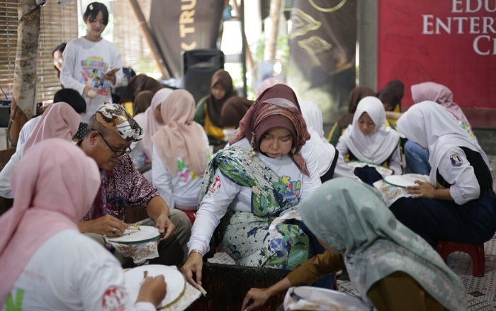 HAN 2026, 30 Anak-anak di Kabupaten Cirebon Belajar Membatik