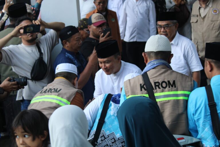 Bupati Kuningan Sambut Kedatangan 444 Jemaah Haji
