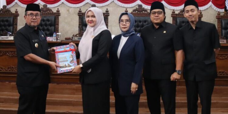 IPB University Gelar Edukasi Lingkungan SIJALI di Indramayu 